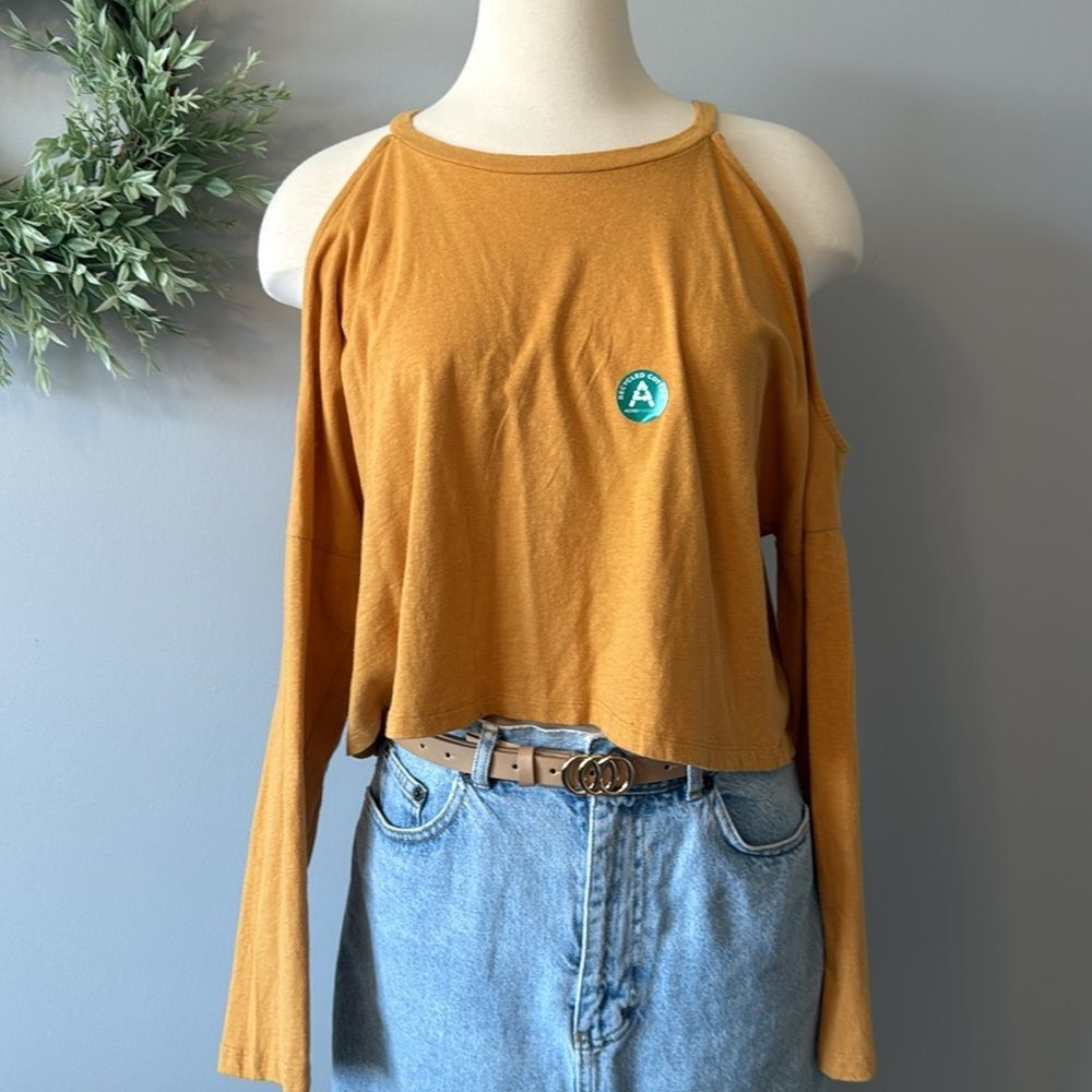 NWT Aeropostale Mustard Yellow Cold Shoulder Dolman Sleeve Crop Top Size Small